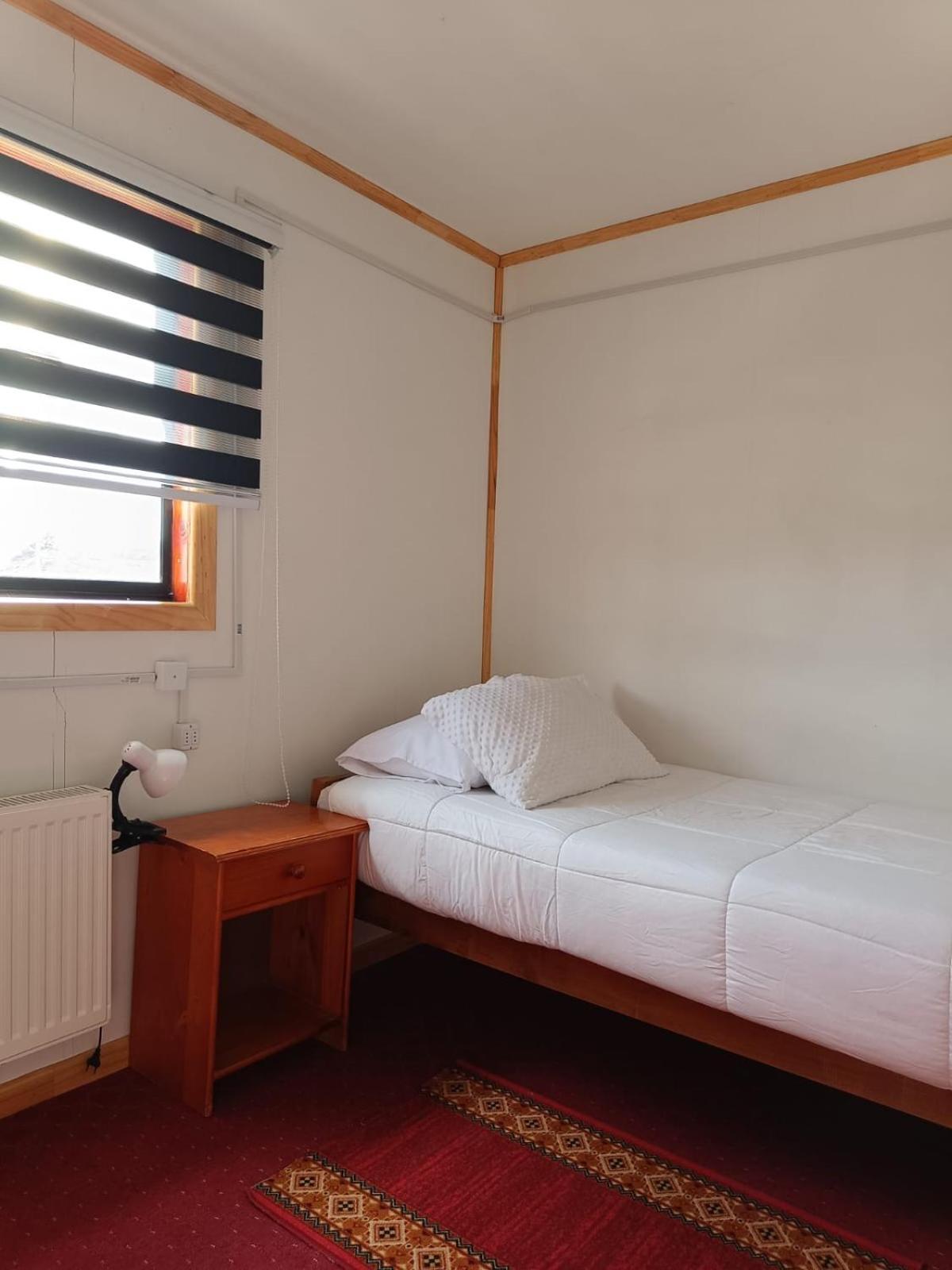 Hostal B&B Coastal Natales Пуэрто-Наталес Экстерьер фото