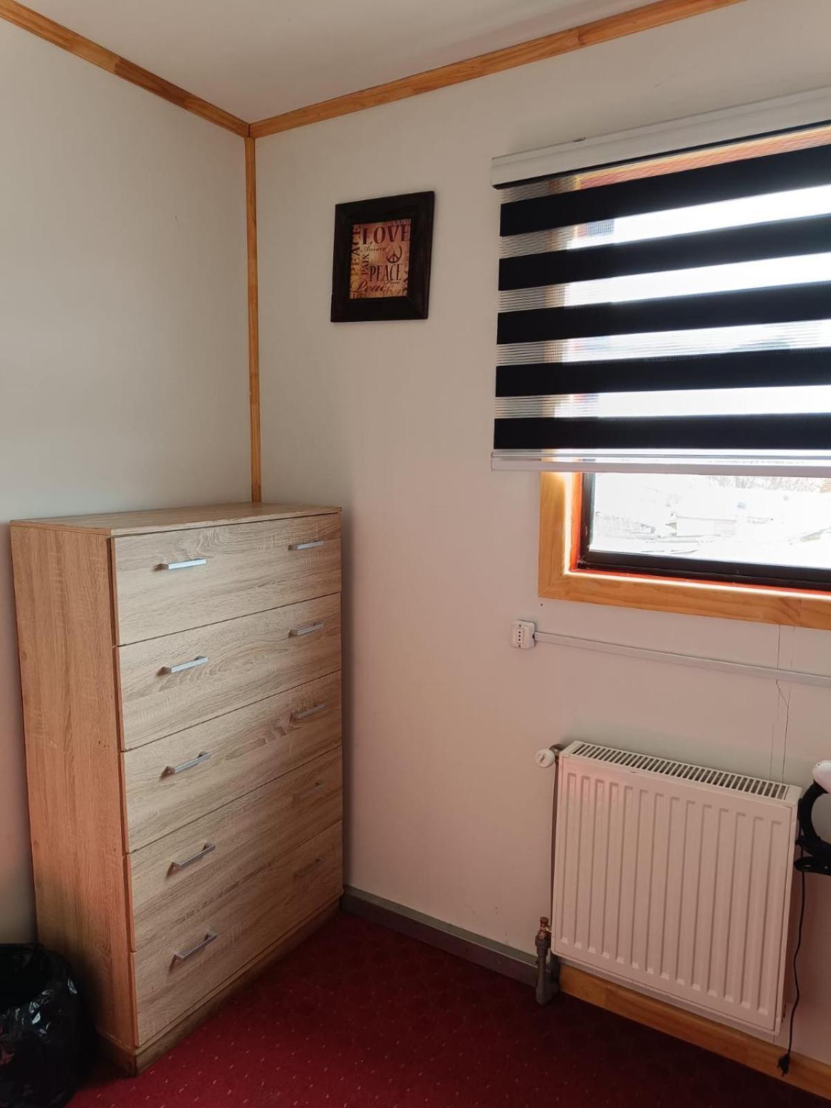 Hostal B&B Coastal Natales Пуэрто-Наталес Экстерьер фото